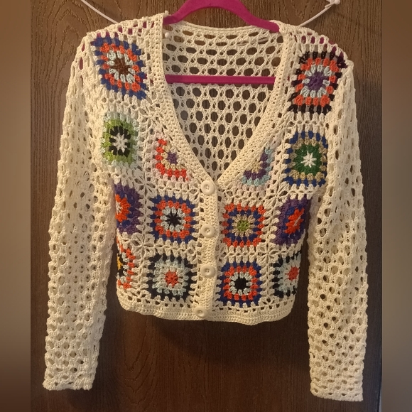 Sweaters - Knit Sweater